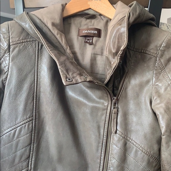 Danier Olive Leather Jacket - Picture 6 of 8